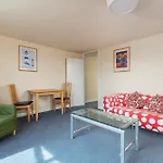 Newton House - Free Parking Apartman