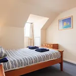 Newton House - Free Parking