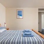 Newton House - Free Parking Apartman *