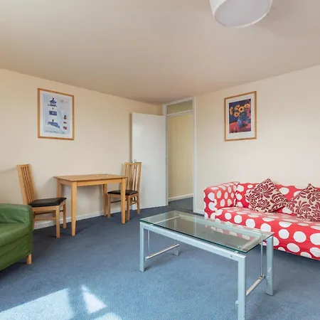 Newton House - Free Parking Apartamento