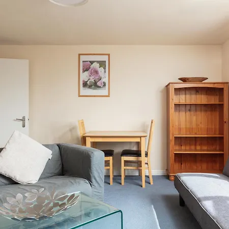 Newton House - Free Parking Apartament Whitby